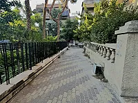 شقه سكنيه تصلح للسكن أو عيادات أو مكاتب في شارع بغداد