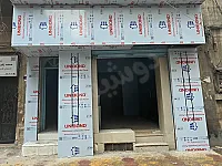 للبيع صالة تجارية مع قبو بمحطة بغداد المساحة الكلية ١٣٠م