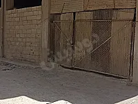 قبو عالعضم 1000م² مع محل 118م² للبيع في سبينة بسعر مغري