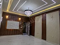 للبيع شقه في مدينة حرستا 
طابو اخضر ٢٤٠٠سهم 
٤غرف وصالون كبير