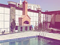 ڤيلا ملكية بتصميم حديث تركي جاهزا بموقع سكني طريق لمطار