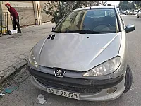 بيجو 206 مستعملة 2005 للبيع في حماة - 200 ألف كم فقط