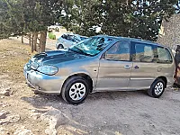 كيا كارنفال 2002 مستعملة للبيع بحلب 
