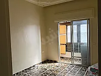 للإيجار شقة سكنية خلف فندق البولمان