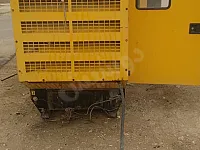 مولدة كهرباء ديزل 150 kVA مستعملة للبيع مع كبين عزل صوتي