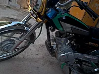 دراجة نارية جديدة 125 CC أخضر بسعر 450$ 