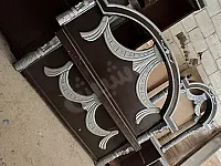 تخت مجوز صندوق بيرو كمدينا فاترينا مستعمل 
