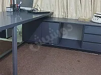 مكتب شبه جديد استعمال خفيف جدآ موجود بجرمانا تواصل واتس 0956722111