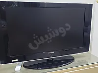 شاشة سامسونج مديل قديم لكن غير مستعملة إلا قليل جدا 