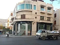 بناء كامل للبيع في الروضة 3000 م² بسعر 15.5 مليون دولار