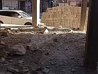 خمس محلات عالعضم للبيع مساحتها 200متر سبينه الشارع الرئيسي