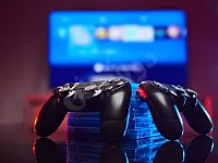بلايستيشن 4 سليم 1TB مع ملحقات وشاشات 
