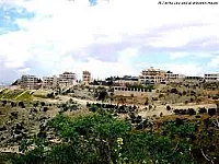 أرض سياحية للبيع في جبل الأربعين، 5000 م² بسعر مغري